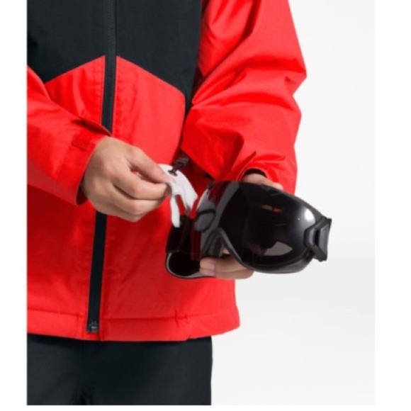 NORTH FACE**Triclimate 2-in-1 Jacket**XL**$190 - Picture 5 of 8